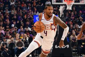 新的开始！杰伦·格林太阳首秀 半场16分2板2助 正负值+7全队最高