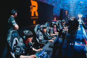 明年继续还是补强？KT和上中野仍有合同 仅下路双人组到期