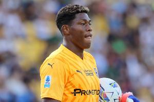 战米兰时左手手指受伤，铃木彩艳将退出本期日本队大名单