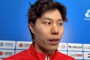 夺200米蛙泳金牌！覃海洋：满分10分我给自己打11分，为自己自豪