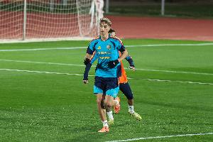 西班牙官方：赫伊森因肌肉不适退出本期国家队，将缺席对阵土耳其