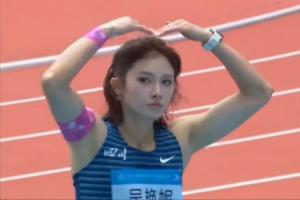国内第一！吴艳妮12秒98总成绩第一进决赛，预赛19人仅她跑进13秒