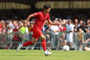 已重伤8个月！拜仁后卫伊藤洋辉接受采访表示已准备好出战弗赖堡