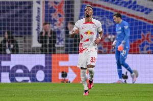 亨里希斯：我受伤期间基米希经常询问我的情况 目标是参加世界杯