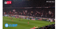 让二追三！奥利塞角球助攻，于帕后点包抄破门，拜仁3-2弗赖堡