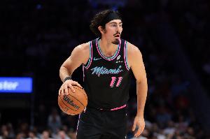 酷酷就是得分！哈克斯12中10高效砍下22分2板7助