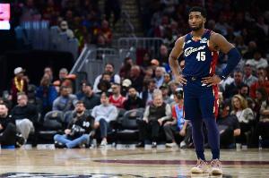 又是后程发力？米切尔首节9分钟 5中2&三分3中1拿到5分3助