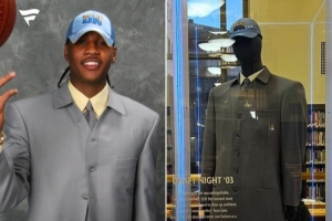 经典！安东尼选秀大会时穿着的西服 至今仍被家乡图书馆收藏展览