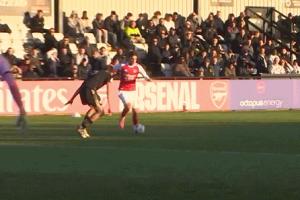 天秀操作！阿森纳官方视角：道曼穿裆接马赛回旋，最后挑射破门