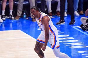 伤缺时也指导球队？杰伦·威廉姆斯打趣：兄弟们根本不听我的啊