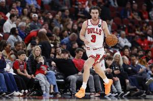 还是要多攻！吉迪半场6中3拿到10分5板5助1断