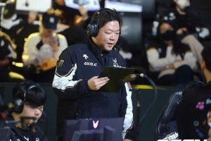 韩媒：对方持续邀约后，KIM监督与LPL战队签订一年合约