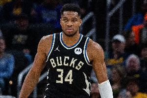 字母：不能因为一两次投篮不中 就让这4秒钟影响剩下的47分56秒