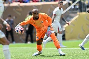 R·桑切斯：这可能是我待过最好的门将团队，我们每天都在竞争