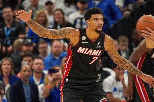 内线有活力！韦尔半场7中5拿到10分5篮板&抢到3个前场篮板