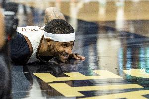 科尔：小佩顿的表现太惊艳了 他是本场比赛的胜负手之一