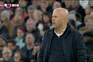 斯圣！利物浦客场1-0领先，伦敦体育场响起嘹亮的斯洛特之歌