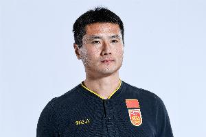 记者：国足学男篮聘请本土主帅，未来成绩基本也是致敬中国男篮了