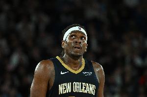 顽强追赶！卢尼补篮得手 鹈鹕追到14分分差