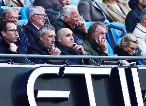 邮报：曼联要求缺席的球员在主场赛前去包厢，和客户以及球迷交流