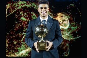 姆巴佩社媒祝贺杜埃获得金童奖：实至名归，早日康复！