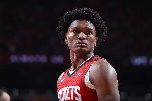 致命失误！阿门16中8拿到23分8板3助2帽