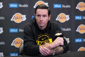 霍里：禅师有个“4次传球”准则 在你考虑投篮前必须先传导四次