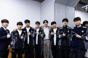 爆料人：iG目前阵容呼吸哥或韩国上单 中单Rookie或LDL青训中单 Daeny不会留