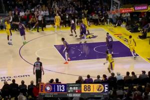 稳稳的幸福！詹姆斯弧顶三分自信轰进 得分上双随后下场！