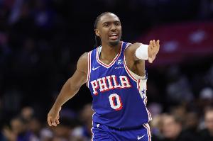 马克西本季前20场砍下649分排名队史第3 仅次于艾弗森&张伯伦