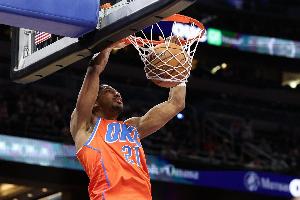 急先锋！阿隆·维金斯快攻反击一条龙 无视勇士矮个防守阵