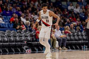 攻防一体！卡马拉三分10中6拿下21分7板2助1断1帽 正负值+14