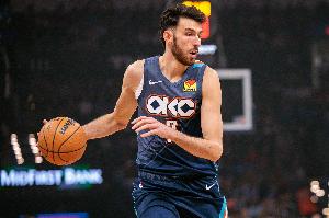 霍姆格伦：我们没人会坐着回味自己辉煌的生涯 我们想要更多！