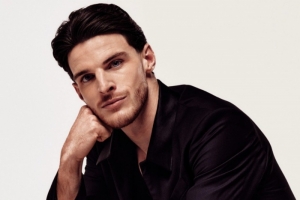 赖斯：不太会从阿森纳队友那里获得美容建议，约克雷斯很注意发型