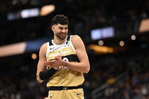 可圈可点！武克切维奇9中6拿到16分4板4助 罚球7中4