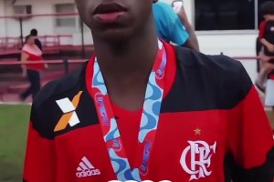 卡卡在线摇人！阿迪当年的广告：里克尔梅和卡卡带队“约架”！