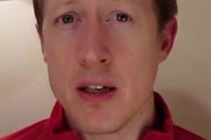 要进世界杯了？哈兰德鲍勃等球员此前抵达挪威队的视频！