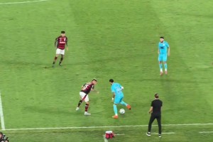 全运会隔天1赛惹争议：国脚受伤无缘熊猫杯，泰山主力赛季报销