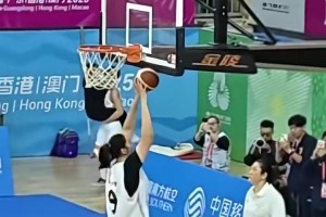 前途无量！国米官推：这是属于博尼的20秒