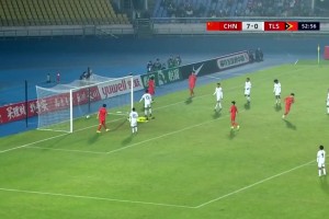 半场6-0！中路万项打门被扑，谢晋补射破门