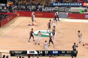 还得是大秋！胡明轩绝妙挡拆助攻胡金秋单手劈扣