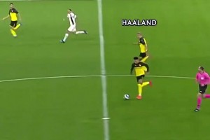 非速度型球员如何面对半单刀球？J罗这球给出了教科书般的答案！