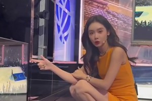 说少了！美娜此前蹲地上看里夫斯绝杀：咋整？三千万留不住了啊！