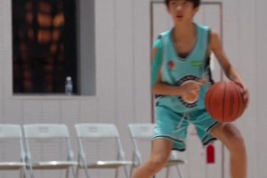 喜欢打球！邓超和孙俪的孩子诠释了什么叫“又帅又能打”