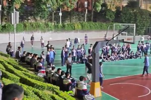 校园篮球的氛围，真是令人感慨啊！