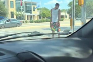 输给太阳后，老詹心情还不错。大方承认自己老了