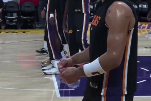 太阳今日战湖人，狄龙赛前看上去自信满满！上半场16中11轰23分！