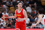 女篮季前赛一夜三大惨案！女篮霸主首秀35分狂胜：新疆遭34分大败！